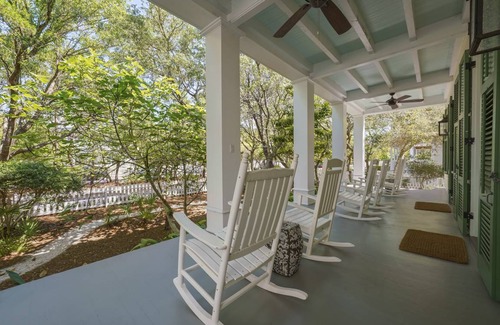 Seaside House | 312 m² House ∙ 5 bedrooms ∙ 9 guests