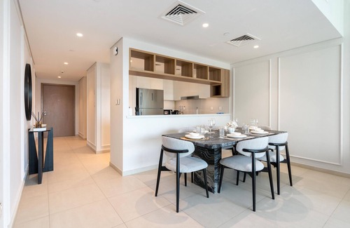 Za'abeel 2 Apartment | 313 Luxurious Apartment in Downtown with Burj Khalifa Views