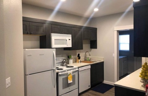 Longview Apartment | 3143 Dover #2 · NEW Modern QUALITY Apartment #2 - GOODSON