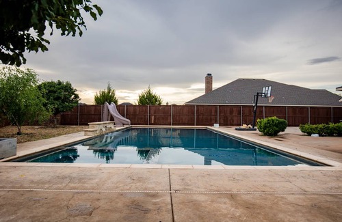 Lubbock House | 317 m² House ∙ 4 bedrooms ∙ 12 guests