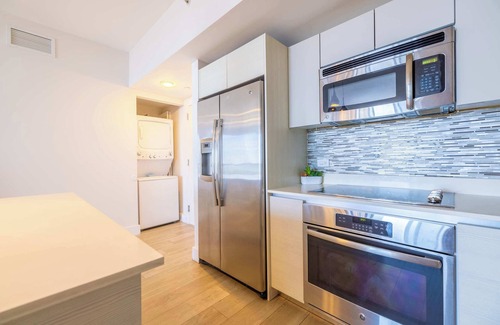 Hallandale Beach Apartment | 31st Floor-Water View Apartment-Prime Location