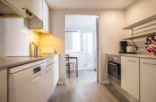 La Vila Olimpica del Poblenou Apartment | 31TILB1041 Magnific Apartment in Villa Olimpica