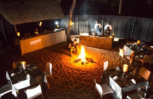 Thorny Bush Game Reserve Cabin | 32 m² Lodge ∙ 127 guests