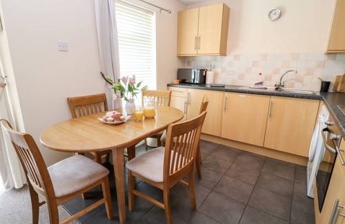 St. Ann's Chapel Cottage | 32 MANORCOMBE, pet friendly, with pool in St Ann's Chapel, Cornwall
