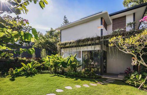 Singakerta Villa | 320 m² Villa ∙ 3 bedrooms ∙ 6 guests