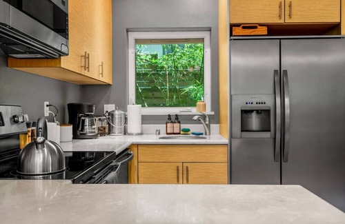 Columbia City House | 3214 Seattle · Cozy & Peaceful 2b2.5b South Seattle House w/AC