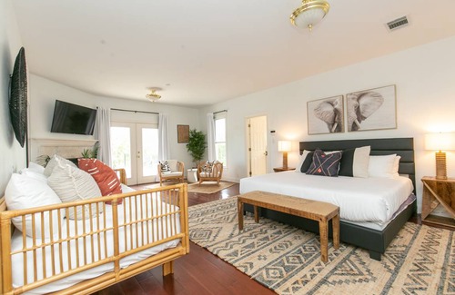 Spicewood House | 324 m² House ∙ 5 bedrooms ∙ 15 guests