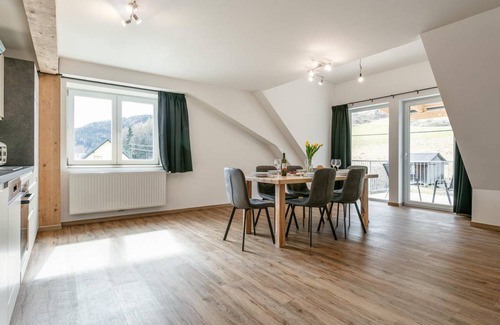 Moederbrugg Apartment | 325 m² Apartment ∙ 8 bedrooms ∙ 23 guests