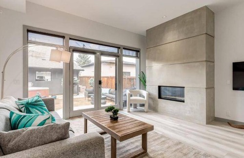Hillhurst House | 325 m² House ∙ 4 bedrooms ∙ 9 guests