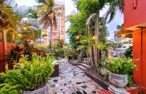 Santurce House | 325 m² House ∙ 6 bedrooms ∙ 24 guests