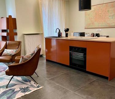 Pavia Apartment | 33 BORGO TICINO Lux Free Parking & Private Garden