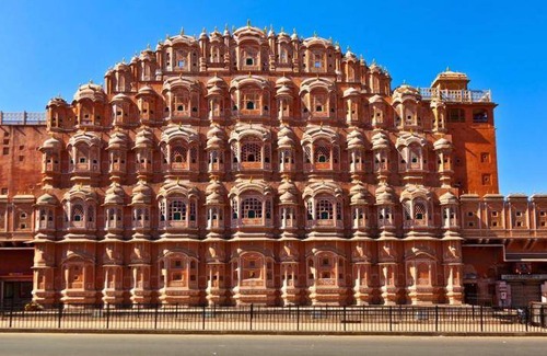 Pink City Hotel | 33 m² Hotel ∙ 4 guests