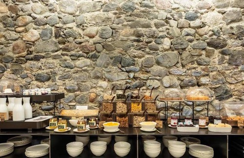 Tirano Hotel | 33 m² Hotel ∙ 127 guests