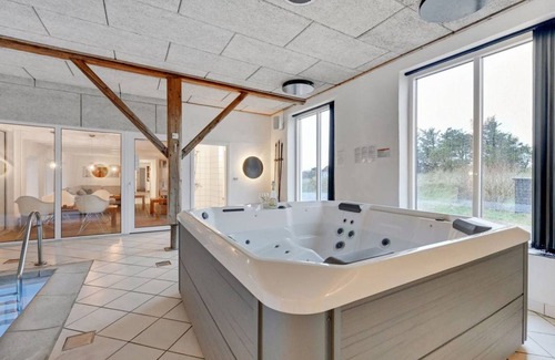 Øhuse House | 330 m² House ∙ 1 bedroom ∙ 14 guests