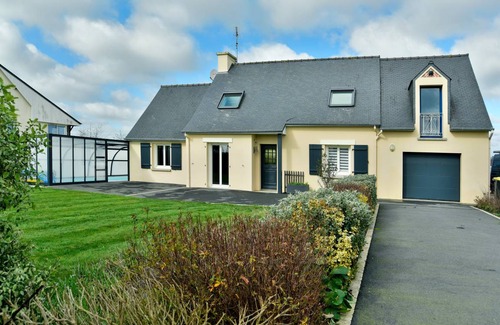 Pledeliac House | 330 m² House ∙ 4 bedrooms ∙ 10 guests
