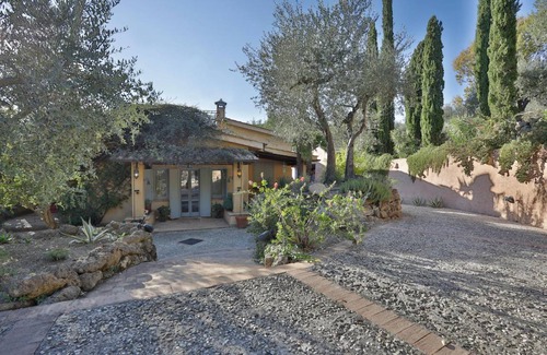 Morlupo House | 330 m² House ∙ 5 bedrooms ∙ 10 guests