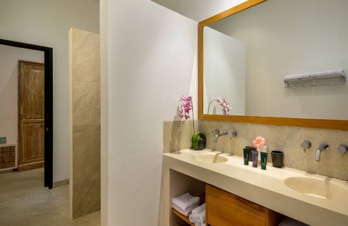 Kalibukbuk Villa | 3300 m² Villa ∙ 3 bedrooms ∙ 6 guests