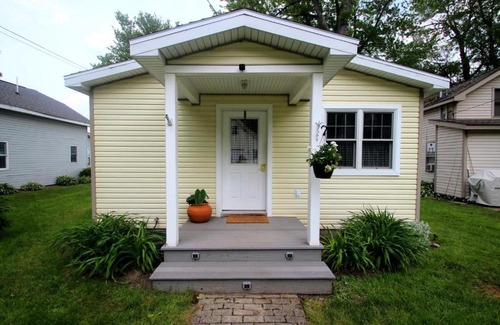 Ashville House | 3314 Highland Ave, home