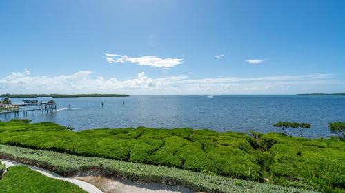 Rock Harbor Apartment | 334 Mariners Club