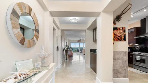 Rock Harbor Apartment | 335 Mariners Club