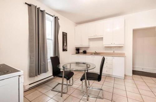Verdun Apartment | 3388 Verdun 3 Bedrooms