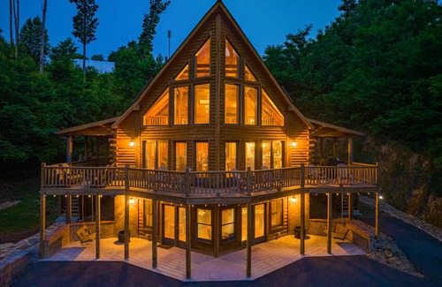 Chalet Village North House | 339 m² House ∙ 4 bedrooms ∙ 12 guests