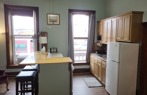 Del Norte Apartment | 34 miles from WOLF CREEK SKI Stone Quarry Studio apartment