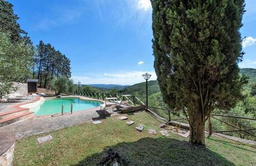 Castellina in Chianti Villa | 340 m² Villa ∙ 5 bedrooms ∙ 10 guests