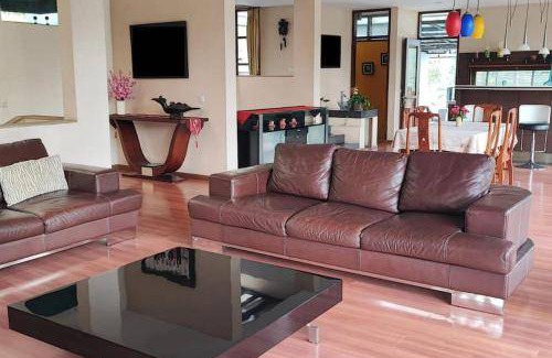 Lembang Villa | 347 m² Villa ∙ 3 bedrooms ∙ 9 guests