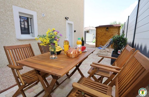 Laveyron House | 35 m² Gîte ∙ 1 bedroom ∙ 2 guests