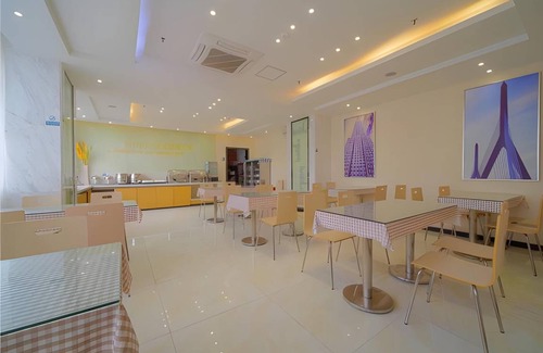 Zhangjiabian Hotel | 35 m² Hotel ∙ 2 bedrooms ∙ 10 guests