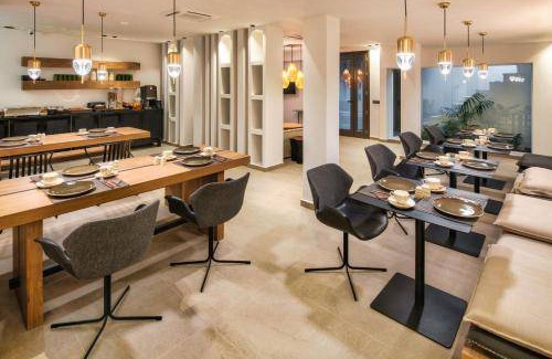 Fira Hotel | 35 m² Hotel ∙ 3 guests