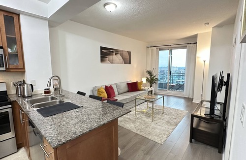 Willowdale Condo | 35% OFF! Winter Comfort Oasis &Subway &Parking, Pool,Buzzing Restaurant District