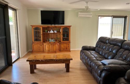 Rainbow Beach House | 35 Rumbalara Avenue Rainbow Beach Pool Aircon Pets Welome