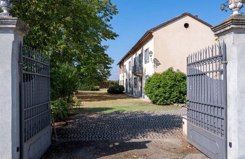 Pozzolo Formigaro House | 350 m² House ∙ 5 bedrooms ∙ 10 guests