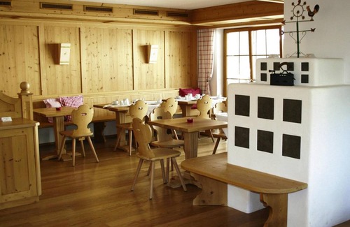 Fiss House | 350 m² House ∙ 12 bedrooms ∙ 24 guests