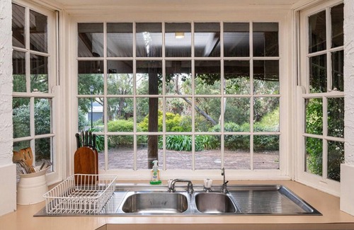 Eagle Bay House | 350 m² House ∙ 3 bedrooms ∙ 8 guests