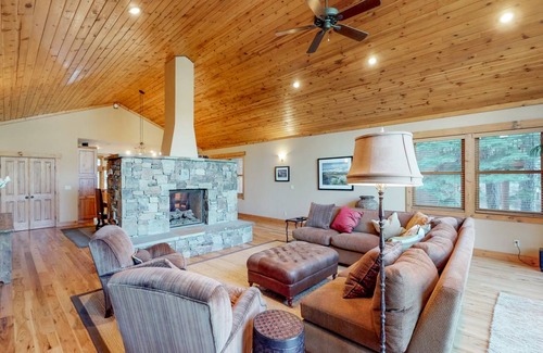 Truckee House | 350 m² House ∙ 3 bedrooms ∙ 8 guests