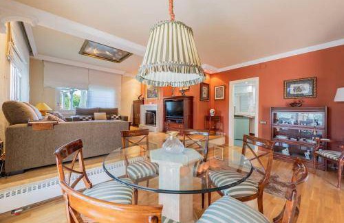 Palleja House | 350 m² House ∙ 4 bedrooms ∙ 8 guests