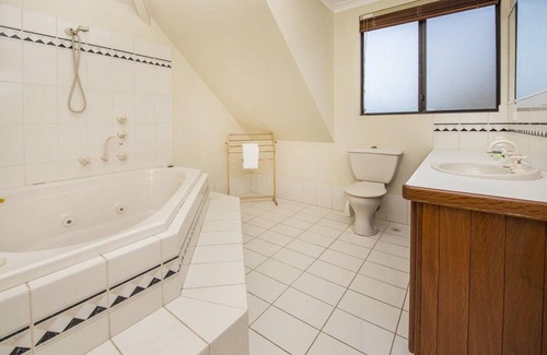 Quedjinup House | 350 m² House ∙ 5 bedrooms ∙ 9 guests