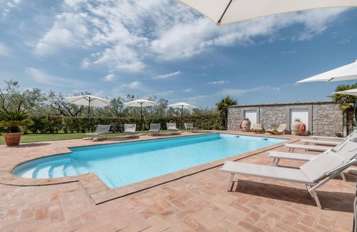 Montefiascone House | 350 m² House ∙ 6 bedrooms ∙ 18 guests