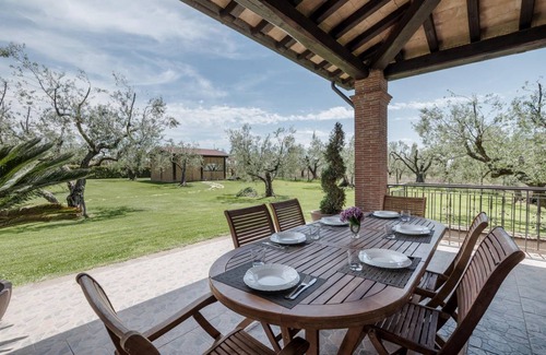 Montefiascone House | 350 m² House ∙ 6 bedrooms ∙ 18 guests