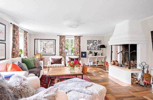 Unnaryd House | 350 m² House ∙ 5 bedrooms ∙ 10 guests