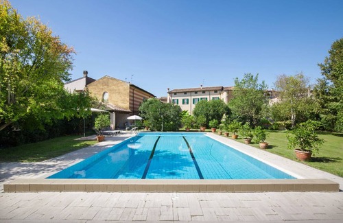 Volta Mantovana Villa | 350 m² Villa ∙ 6 bedrooms ∙ 12 guests