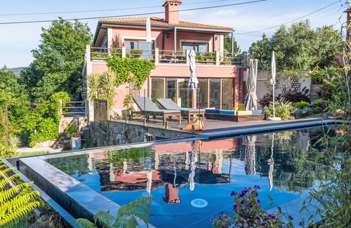 Ponte de Lima Villa | 350 m² Villa ∙ 1 bedroom ∙ 12 guests