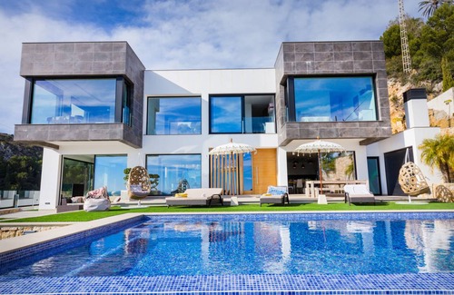 Aduanas Villa | 350 m² Villa ∙ 5 bedrooms ∙ 10 guests