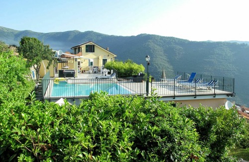 Valloria Apartment | 355 m² Apartment ∙ 9 bedrooms ∙ 30 guests