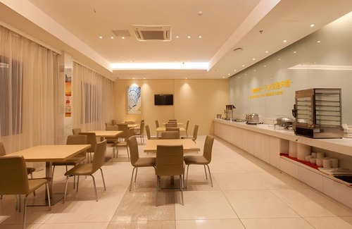 Han Yang Hotel | 36 m² Hotel ∙ 3 bedrooms ∙ 10 guests