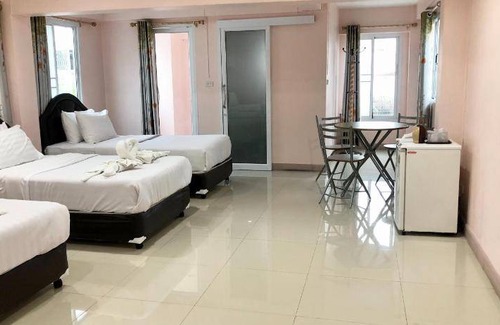 Udon Thani Hotel | 36 m² Hotel ∙ 4 guests