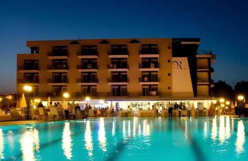 Roseto degli Abruzzi Hotel | 36 m² Hotel ∙ 6 guests